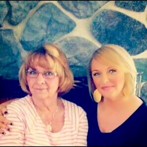 Meet your Posher, Tara